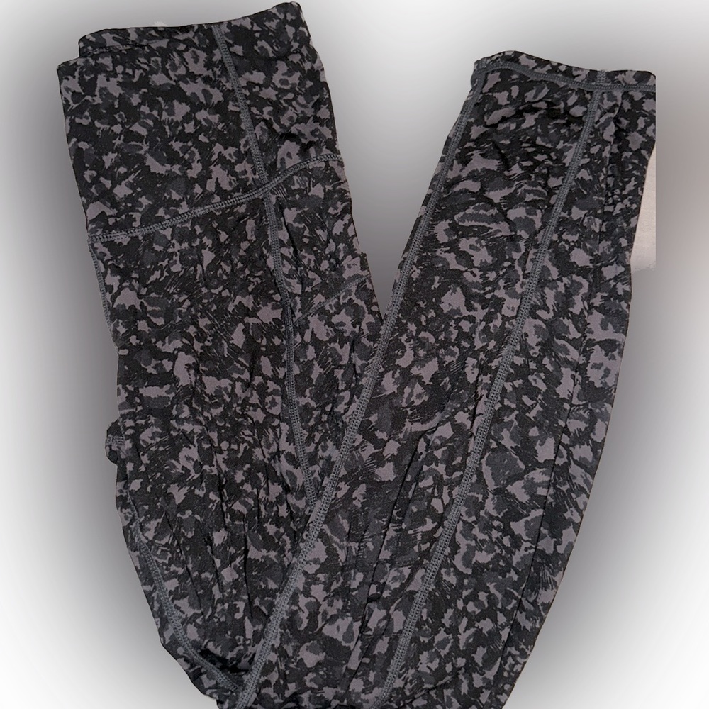 Black Athletic Leggings with Gray Spotted Design